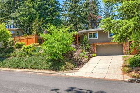 1037 Pinecrest Terrace, Ashland, OR 97520