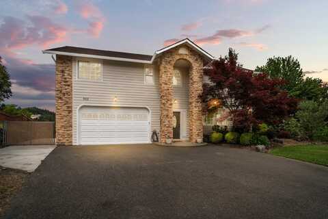 1553 Panoramic Loop, Grants Pass, OR 97527