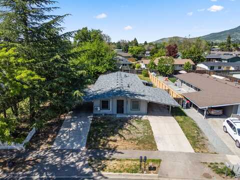 3001 Juanipero Way, Medford, OR 97504