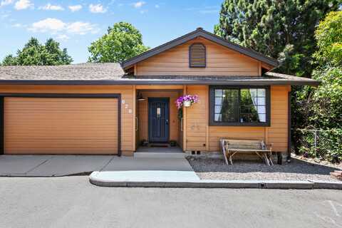 628 Golden Lane, Medford, OR 97504