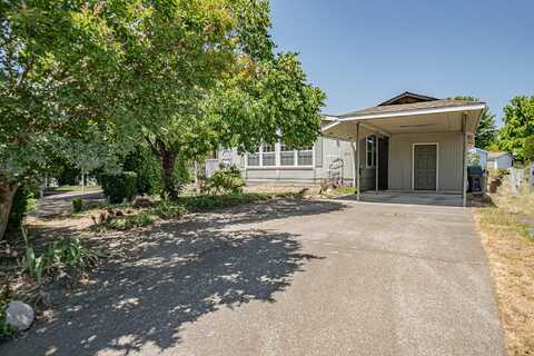 885 Mindy Sue, Medford, OR 97501