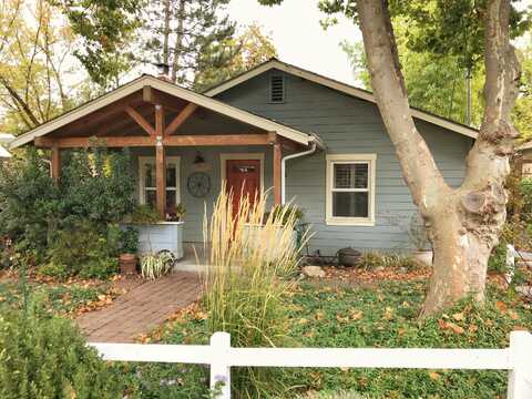 300 Harrison Street, Ashland, OR 97520