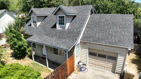 749 NE 12th Street, Grants Pass, OR 97526