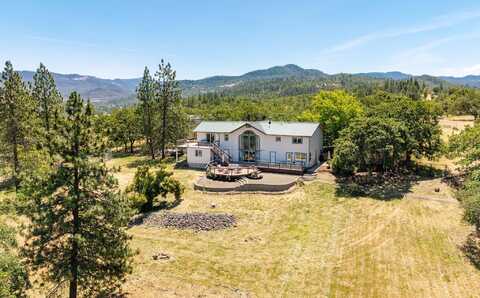 3850 E Antelope Road, Eagle Point, OR 97524