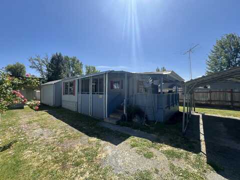 1484 Raydean Drive, Grants Pass, OR 97527