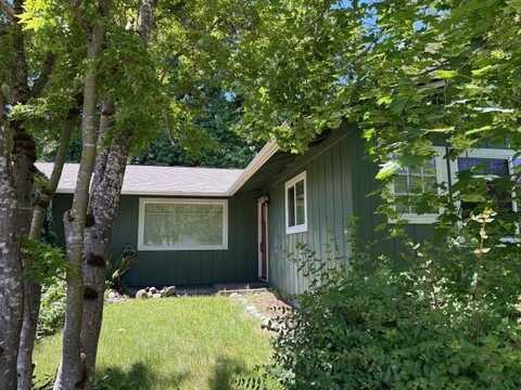 118 Swarthout Drive, Grants Pass, OR 97527
