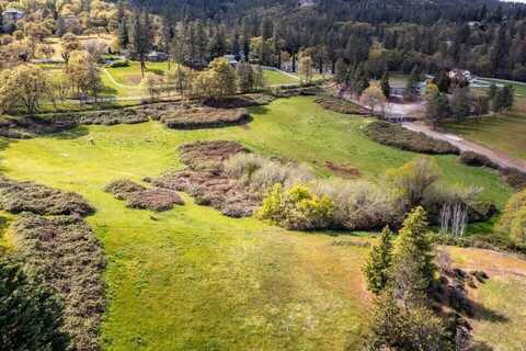 2999 Old Stage Road, Central Point, OR 97502