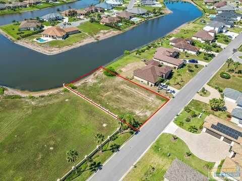 17 Whooping Crane Dr., Laguna Vista, TX 78578