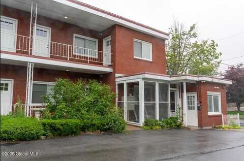 195 S South Broadway, Saratoga Springs, NY 12866