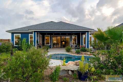 183 Torrey Pines Rd., Laguna Vista, TX 78578