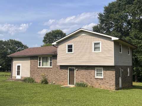 109 Berry Road, Boiling Springs, SC 29316