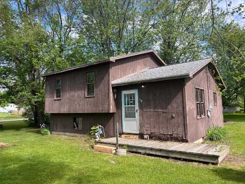 158 W Willow, Perry, MI 48872