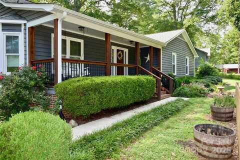 5916 Indian Brook Drive, Matthews, NC 28104