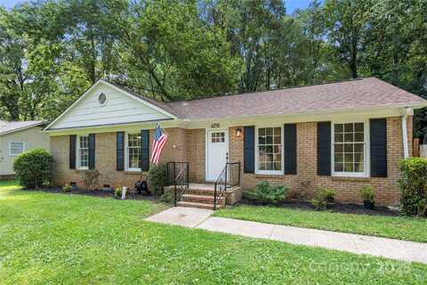 6215 Cross Creek Lane, Charlotte, NC 28212
