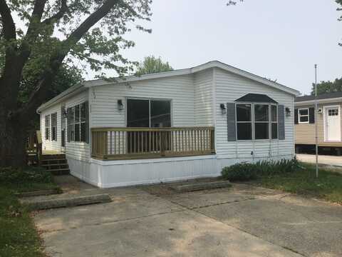 172 Debaar Dr, Kentwood, MI 49548