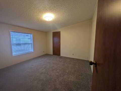 461 Buchanan Dr, Davison, MI 48423