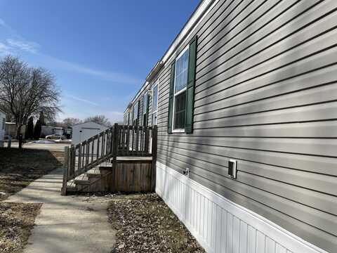 4764 Runton Ct, Sterling Heights, MI 48310