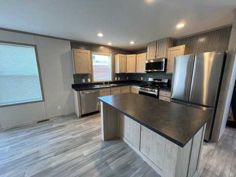 7724 Kimberly, Newport, MI 48166
