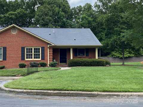 8421 Coulwood Oak Lane, Charlotte, NC 28214