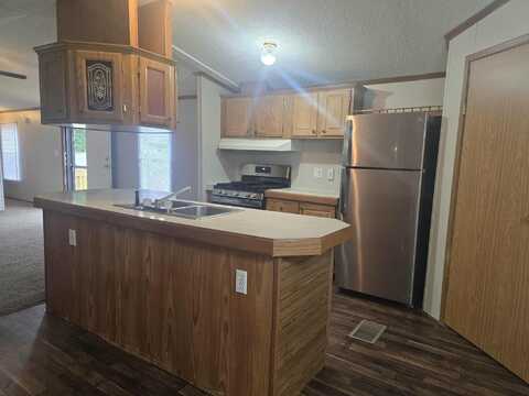 53183 Hilltop Dr., Middlebury, IN 46540