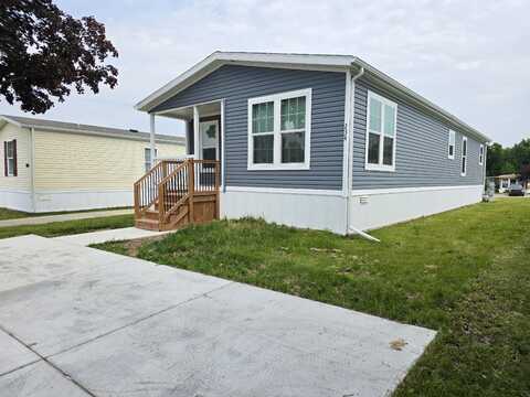 234 Highland Dr, Highland, MI 48357