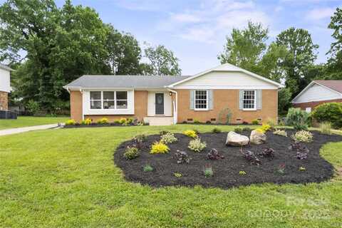 5817 Red Carriage Lane, Charlotte, NC 28212