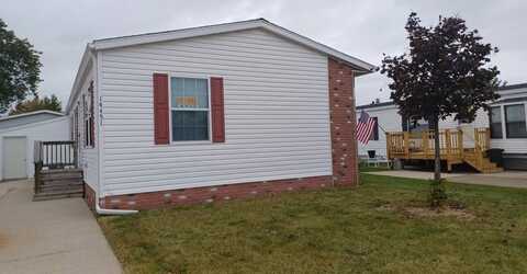 14451 Tyngsboro Court, Shelby, MI 48315