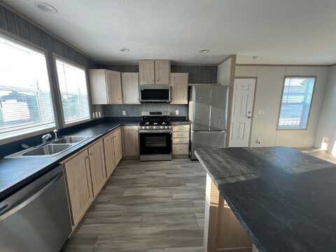 7784 Kimberly, Newport, MI 48166