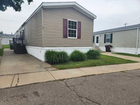 57 Suzanne Blvd., White Lake, MI 48386