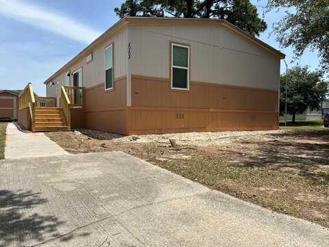 20202 Plaza East Blvd., Houston, TX 77073