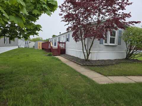 38747 Navajo Ct, Romulus, MI 48174