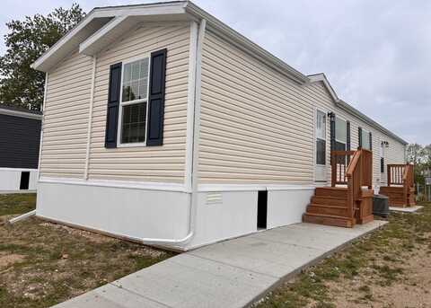 2326 Maclaren Dr, Highland, MI 48357