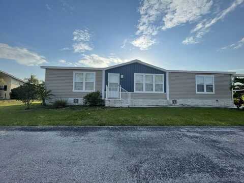137 Royal Palm St., Davenport, FL 33897