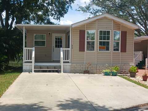 900 Old Combee Rd 213, Lakeland, FL 33805