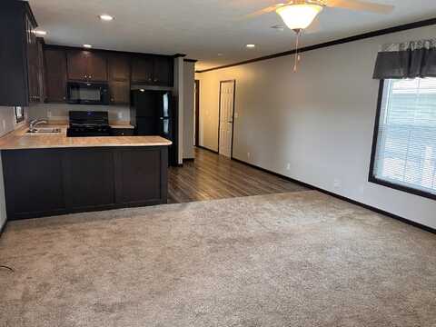 154 West Heather, Holland, OH 43528