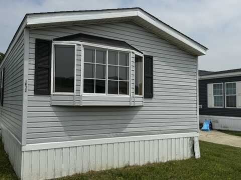 1832 Evergreen Lane, Ypsilanti, MI 48198
