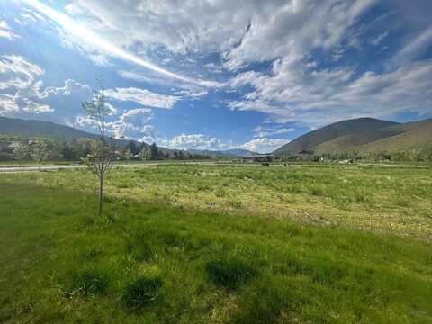 100 Sunbeam St, Hailey, ID 83333
