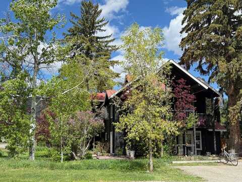 416 N 1st Ave, Hailey, ID 83333
