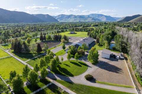162 S HIAWATHA Dr, Hailey, ID 83333