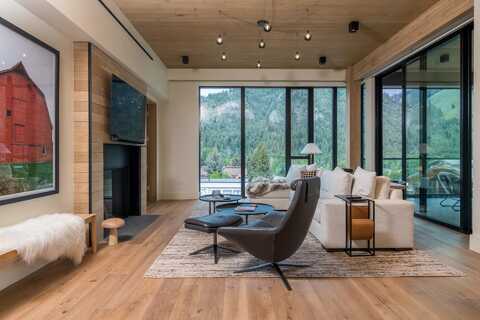 100 4th St W, Ketchum, ID 83340