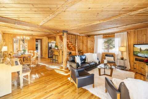 691 1st Ave N, Ketchum, ID 83340
