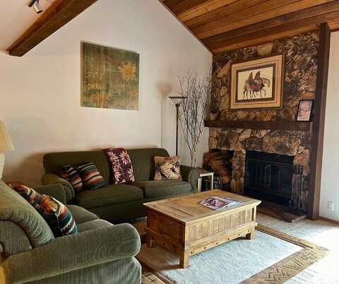 2778 Sunburst Condo Dr, Sun Valley, ID 83353