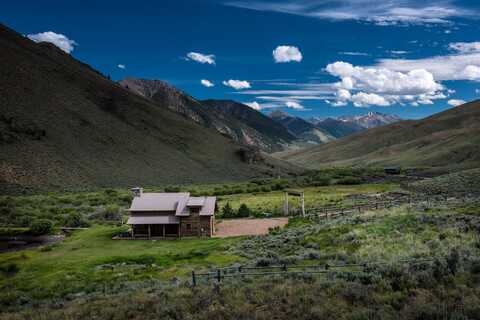 4807 Twin Bridges Creek, Mackay, ID 83251