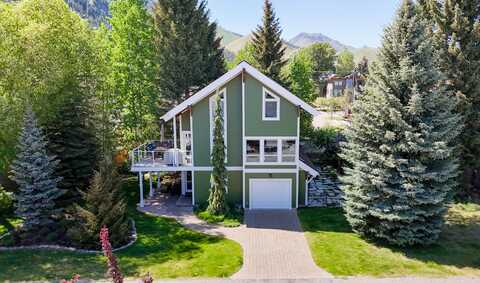 371 W 5TH St, Ketchum, ID 83340