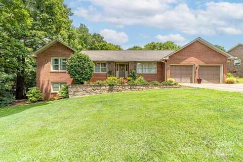 7029 Forest Hills Drive, Denver, NC 28037