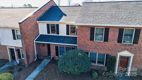 825 21st Avenue NE, Hickory, NC 28601