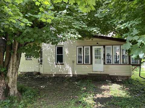 107 S Buchanan Street, Monroe City, IN 47557
