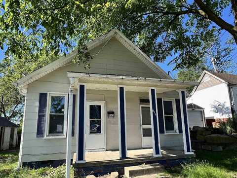 216 W Walnut Street, Boonville, IN 47601