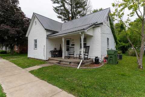 809 N Court Street, Sullivan, IN 47882
