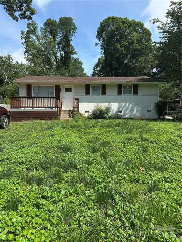 5200 Queen Anne Road, Charlotte, NC 28217